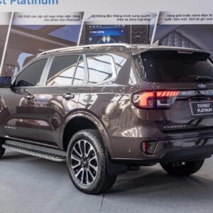 Ngoại thất Ford Everest Platinum 2024 - Đuôi xe