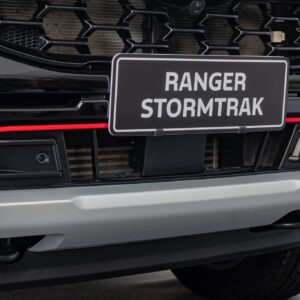 Ngoại thất Ford Ranger Stormtrak 2024 - Mặt ca lăng